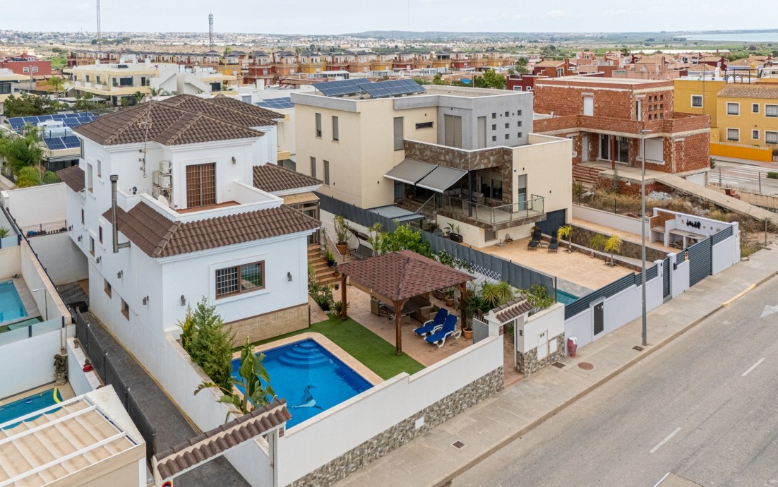 Herverkoop - Detached Villa - Los Montesinos - La herrada