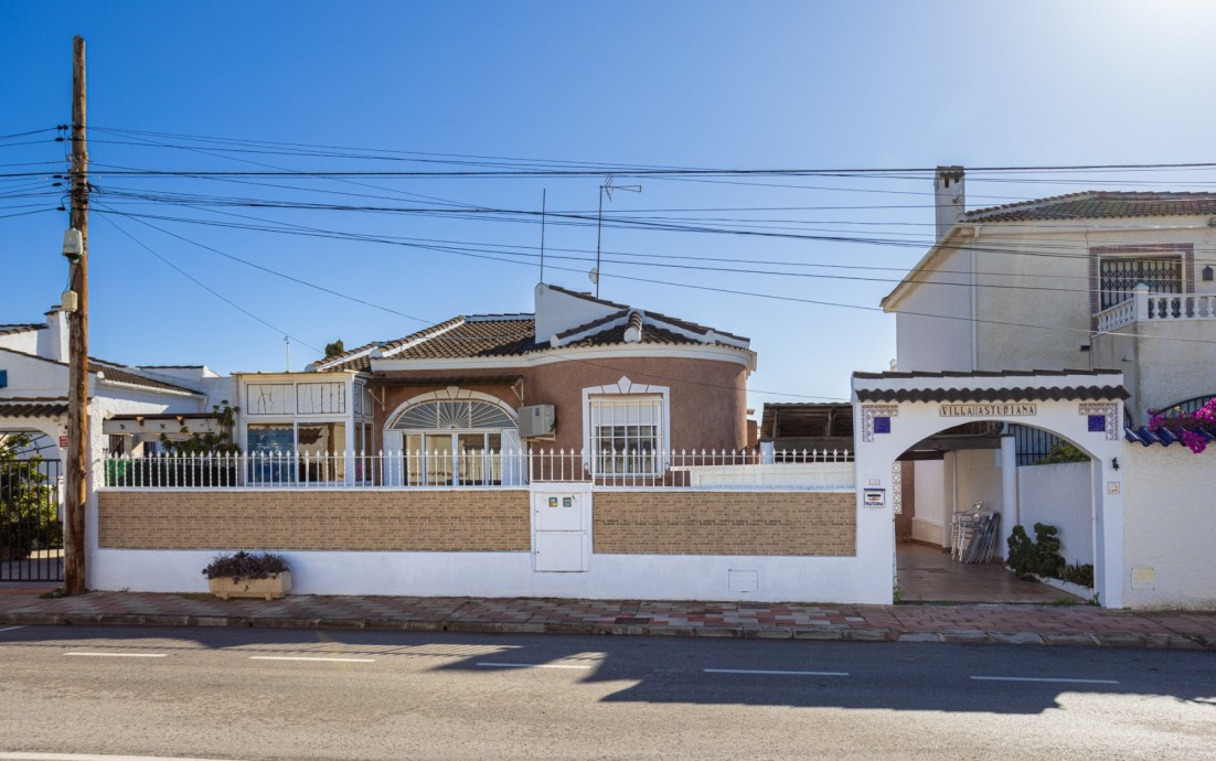 Herverkoop - Detached Villa - Torrevieja - Urbanización San Luis