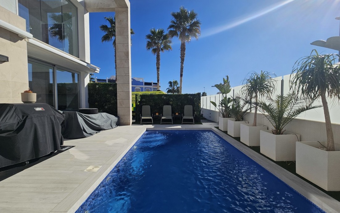 Herverkoop - Villa - Cabo Roig