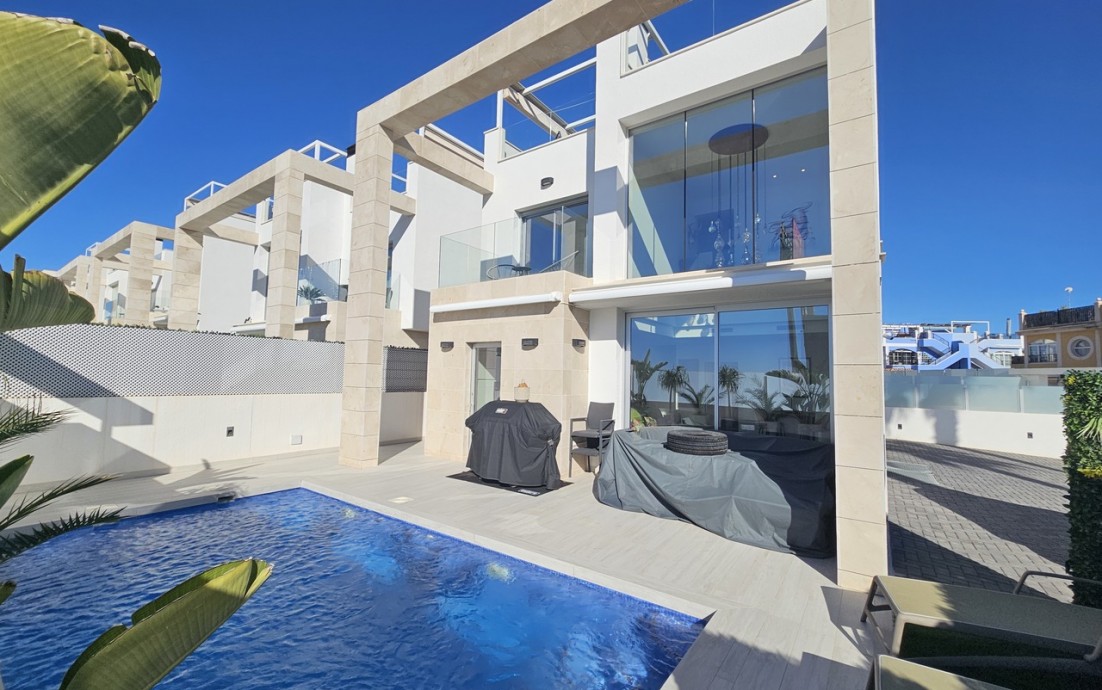 Herverkoop - Villa - Cabo Roig
