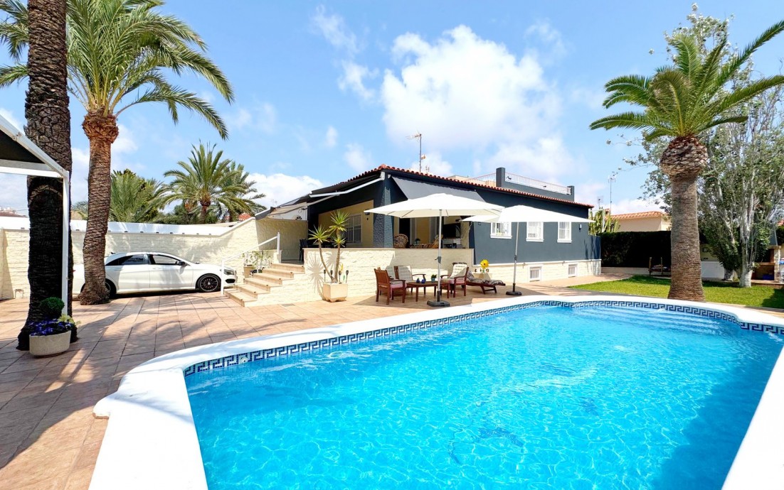 Herverkoop - Villa - Torrevieja - Rocio del Mar