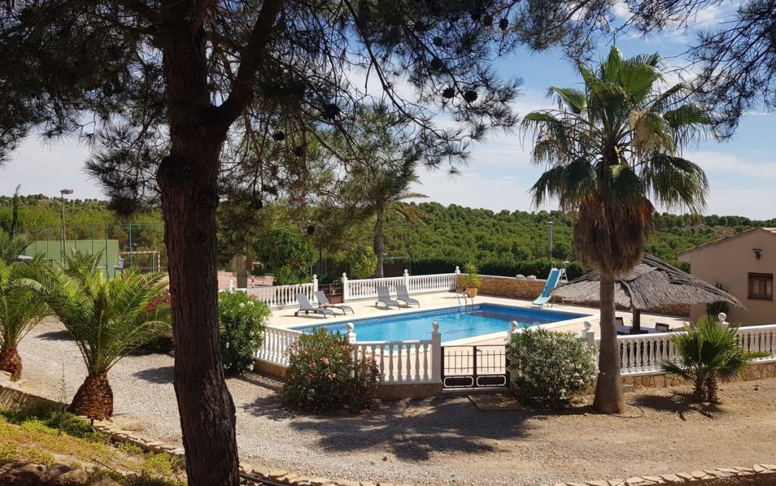 Resale - country house - El Esparragal