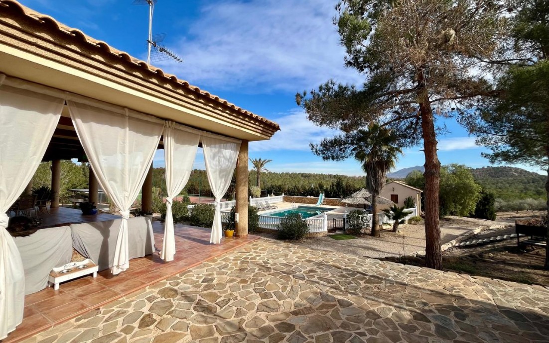 Resale - country house - El Esparragal