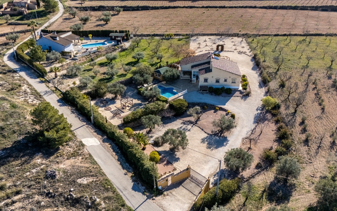Resale - Finca Country Property - La Zarza