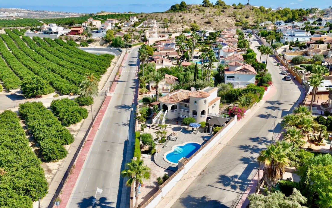 Resale - Villa - Almoradí