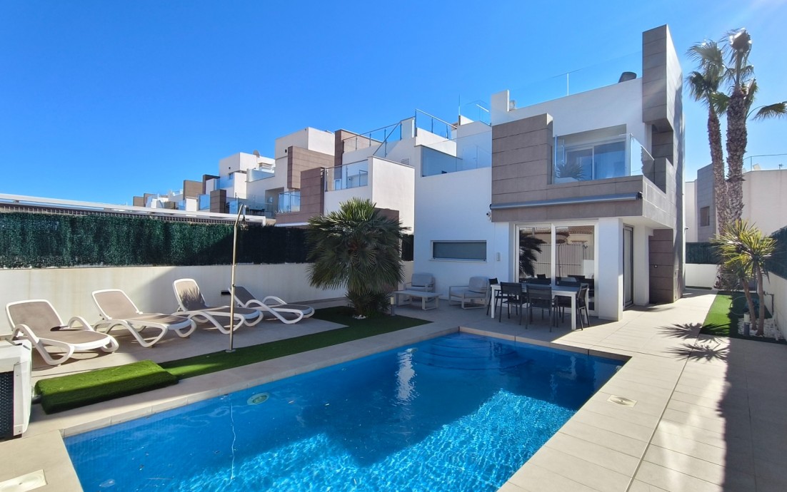 Resale - Villa - Guardamar del Segura - El Raso
