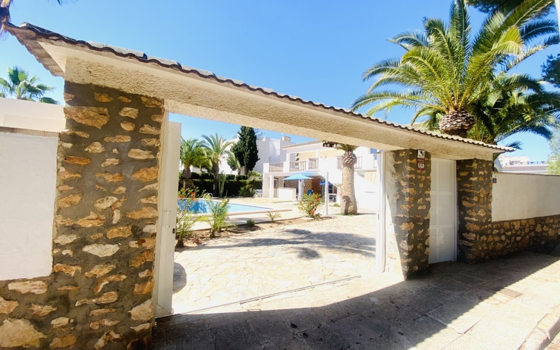 Resale - Villa - La Zenia