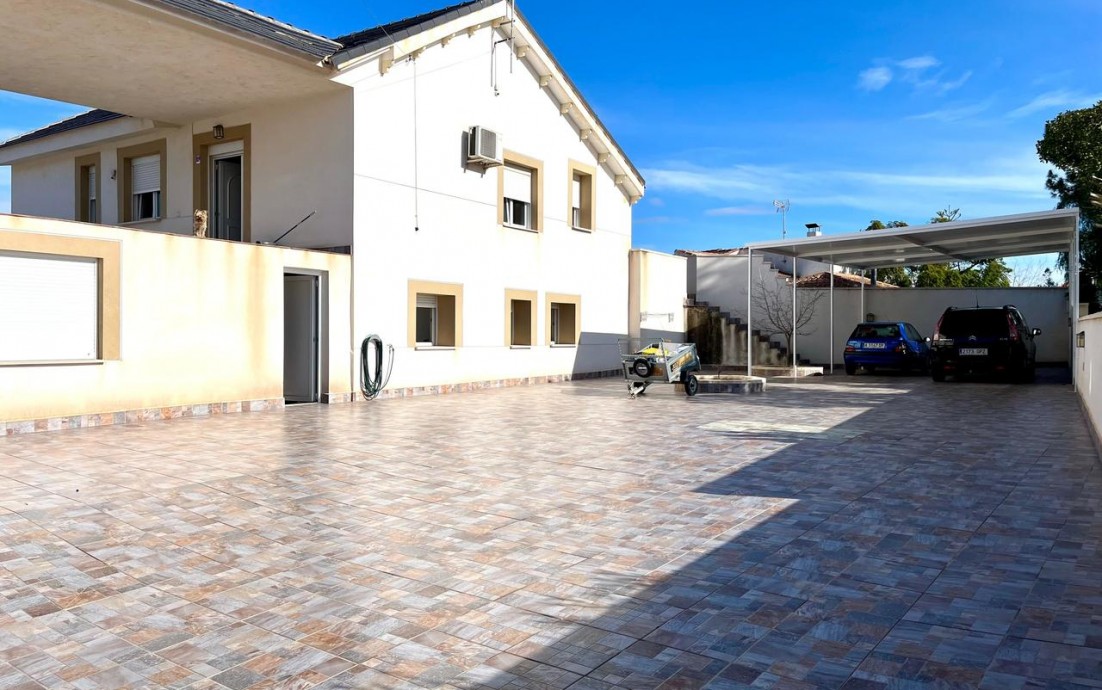 Resale - Villa - Los Balcones