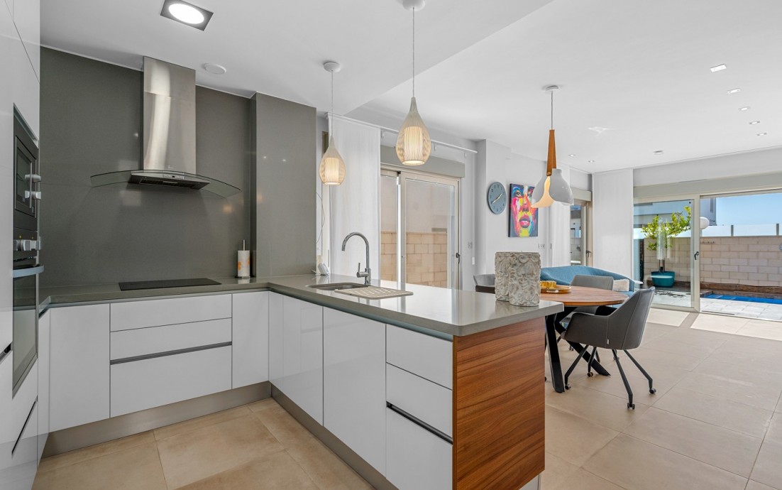 Resale - Villa - Orihuela - Orihuela Costa