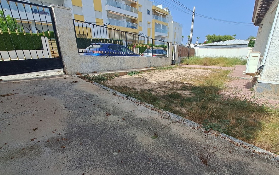 Resale - Villa - Villamartin