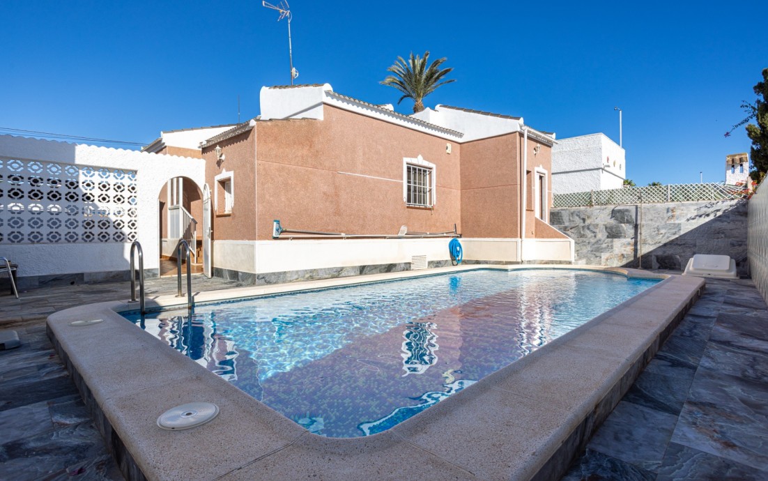 Revente - Detached Villa - Torrevieja - Urbanización San Luis