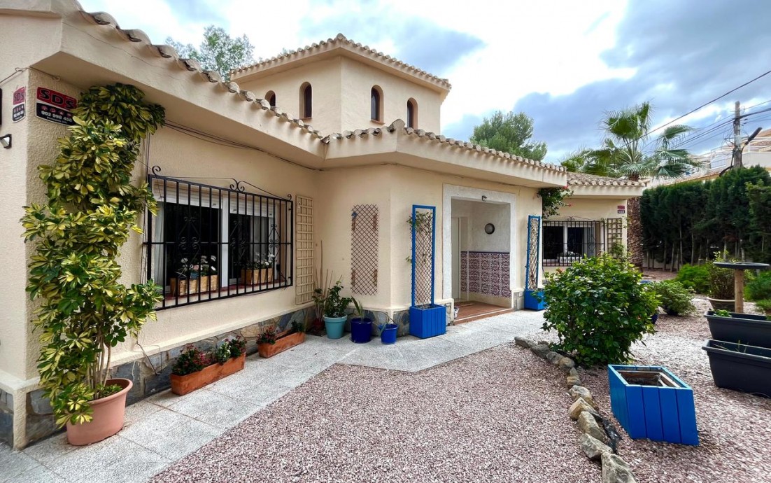 Venta - Villa - Algorfa