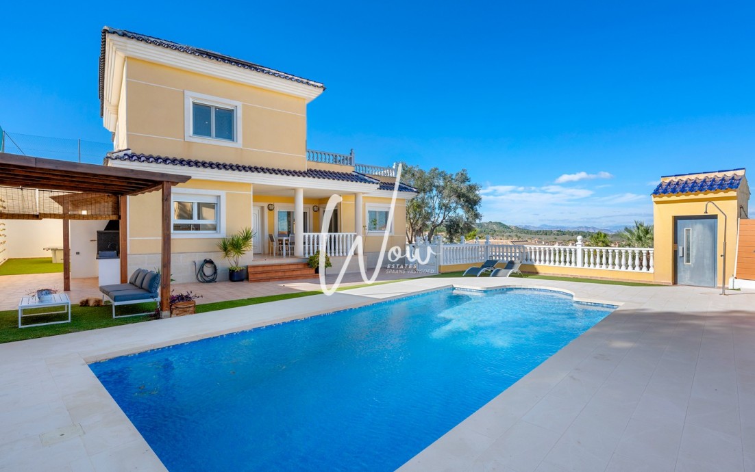 Venta - Villa - San Miguel de Salinas - Ciudad de las Comunicaciones