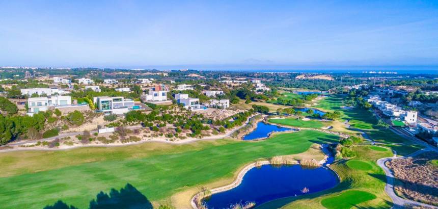 Golf in Spanje: ontdek de parels van de Costa Blanca en Costa Cálida waar luxe, wonen en passie voor golf samenkomen