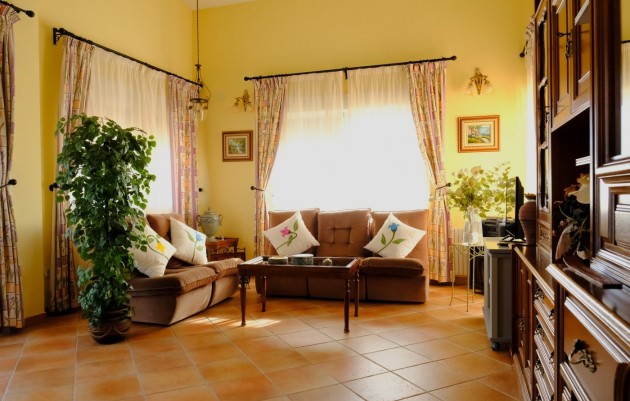 Resale - Finca / Country Property - Orihuela