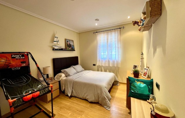 Resale - country house - El Esparragal