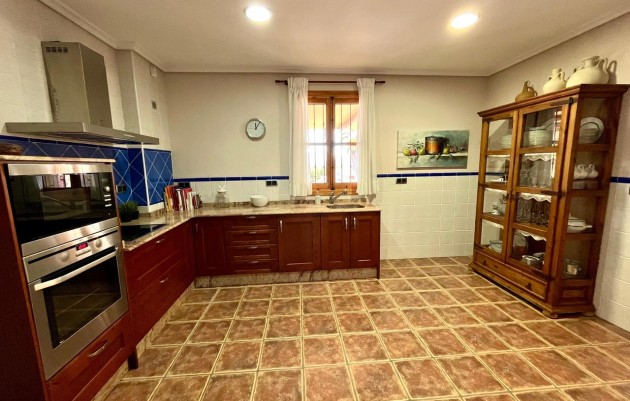 Resale - country house - El Esparragal
