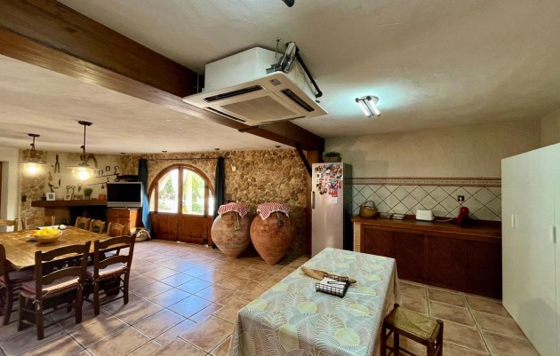 Resale - country house - El Esparragal