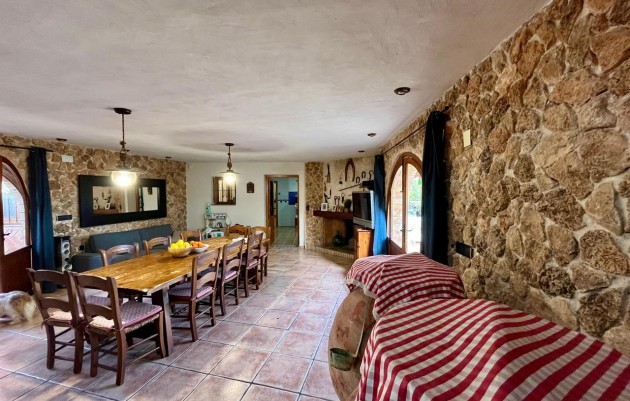 Resale - country house - El Esparragal