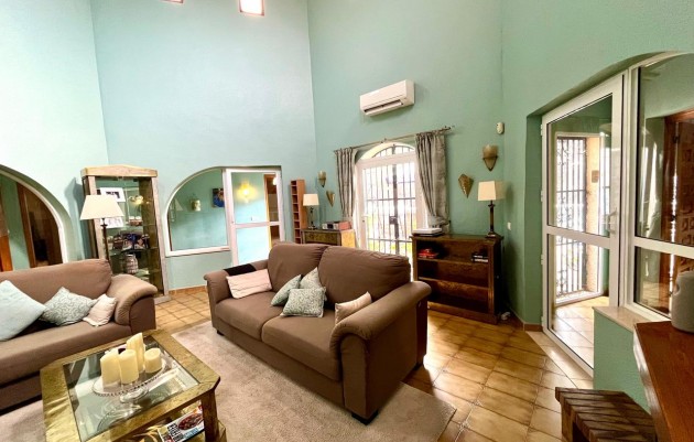 Resale - Villa - Algorfa