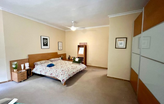 Resale - Villa - Algorfa