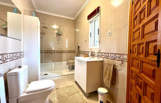 Resale - Villa - Algorfa