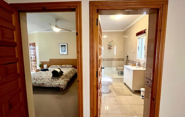 Resale - Villa - Algorfa