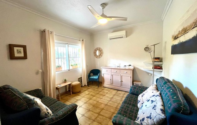 Resale - Villa - Algorfa