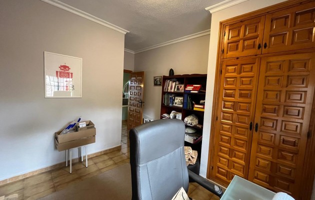 Resale - Villa - Algorfa