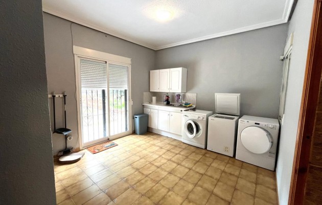 Resale - Villa - Algorfa