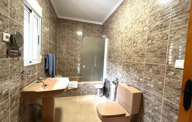 Resale - Villa - Algorfa