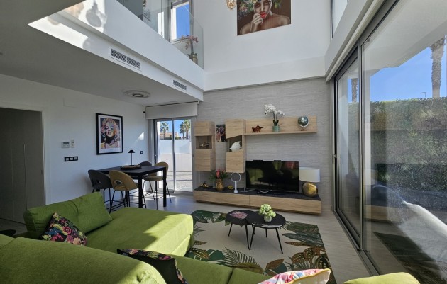 Herverkoop - Villa - Cabo Roig