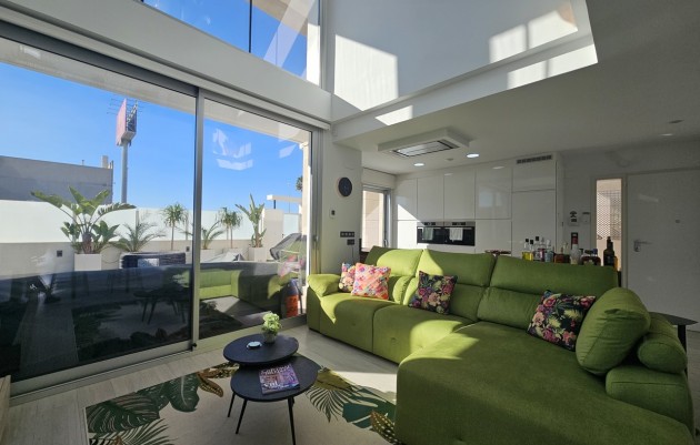 Herverkoop - Villa - Cabo Roig