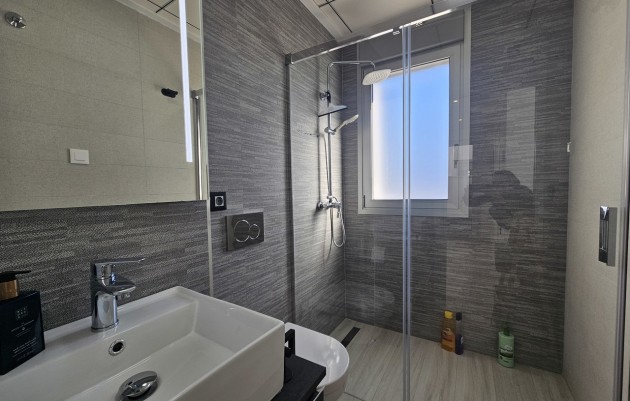 Herverkoop - Villa - Cabo Roig