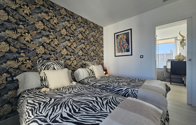 Herverkoop - Villa - Cabo Roig