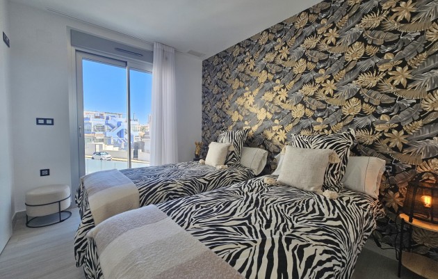 Herverkoop - Villa - Cabo Roig