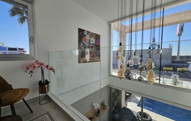 Herverkoop - Villa - Cabo Roig