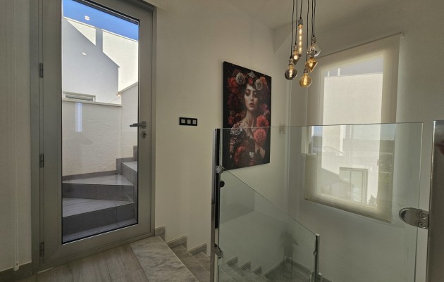 Herverkoop - Villa - Cabo Roig