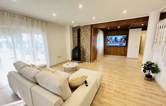 Resale - Villa - Orihuela