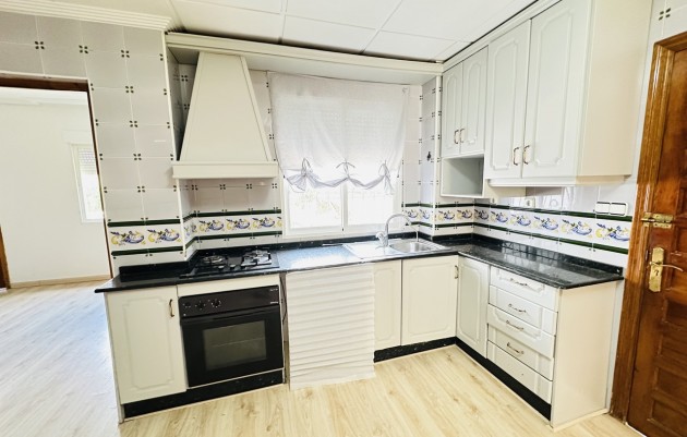 Resale - Villa - Orihuela