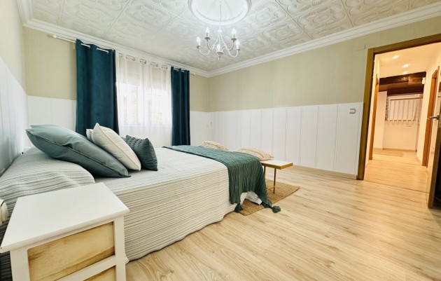 Resale - Villa - Orihuela