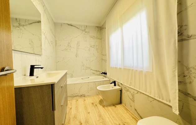 Resale - Villa - Orihuela