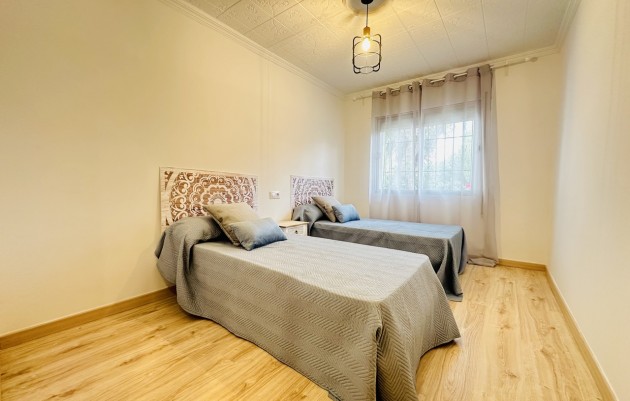 Resale - Villa - Orihuela