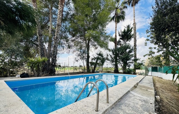 Resale - Villa - Orihuela