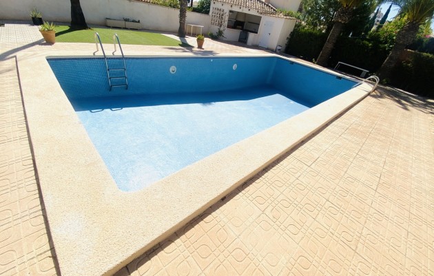 Resale - Villa - La Zenia
