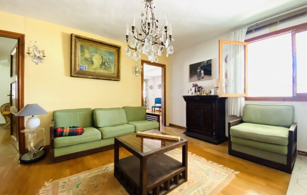 Resale - Villa - La Zenia