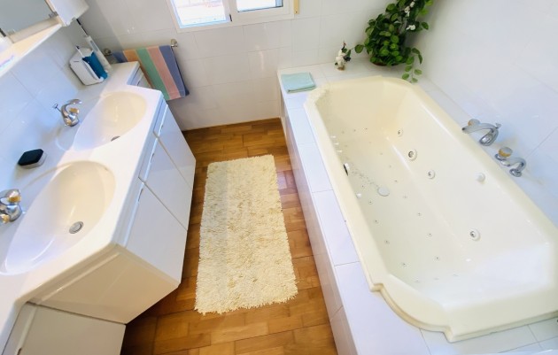 Resale - Villa - La Zenia