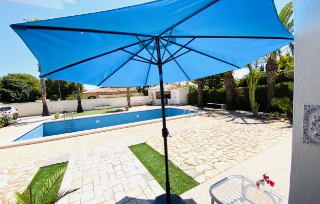 Resale - Villa - La Zenia