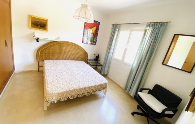 Resale - Villa - La Zenia