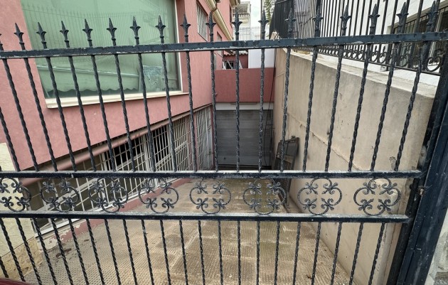 Herverkoop - Commercieel - San Miguel de Salinas